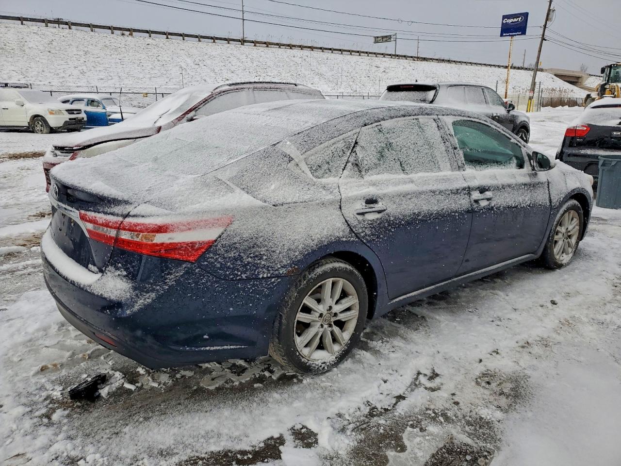 2013 TOYOTA AVALON BASE photo 3
