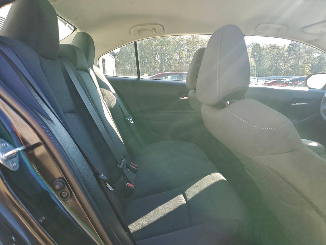 2020 TOYOTA COROLLA LE photo 10