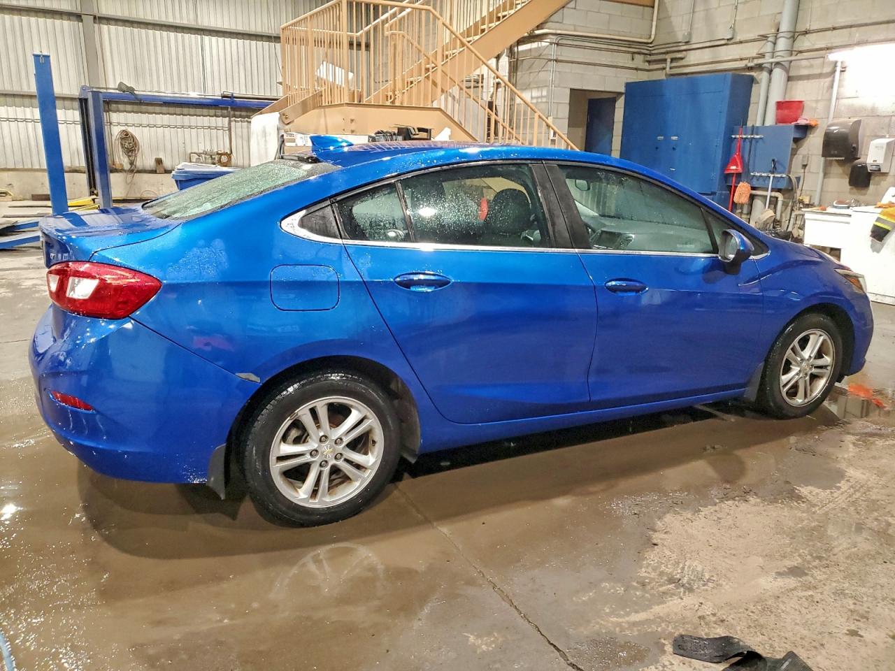 2017 CHEVROLET CRUZE LT photo 3