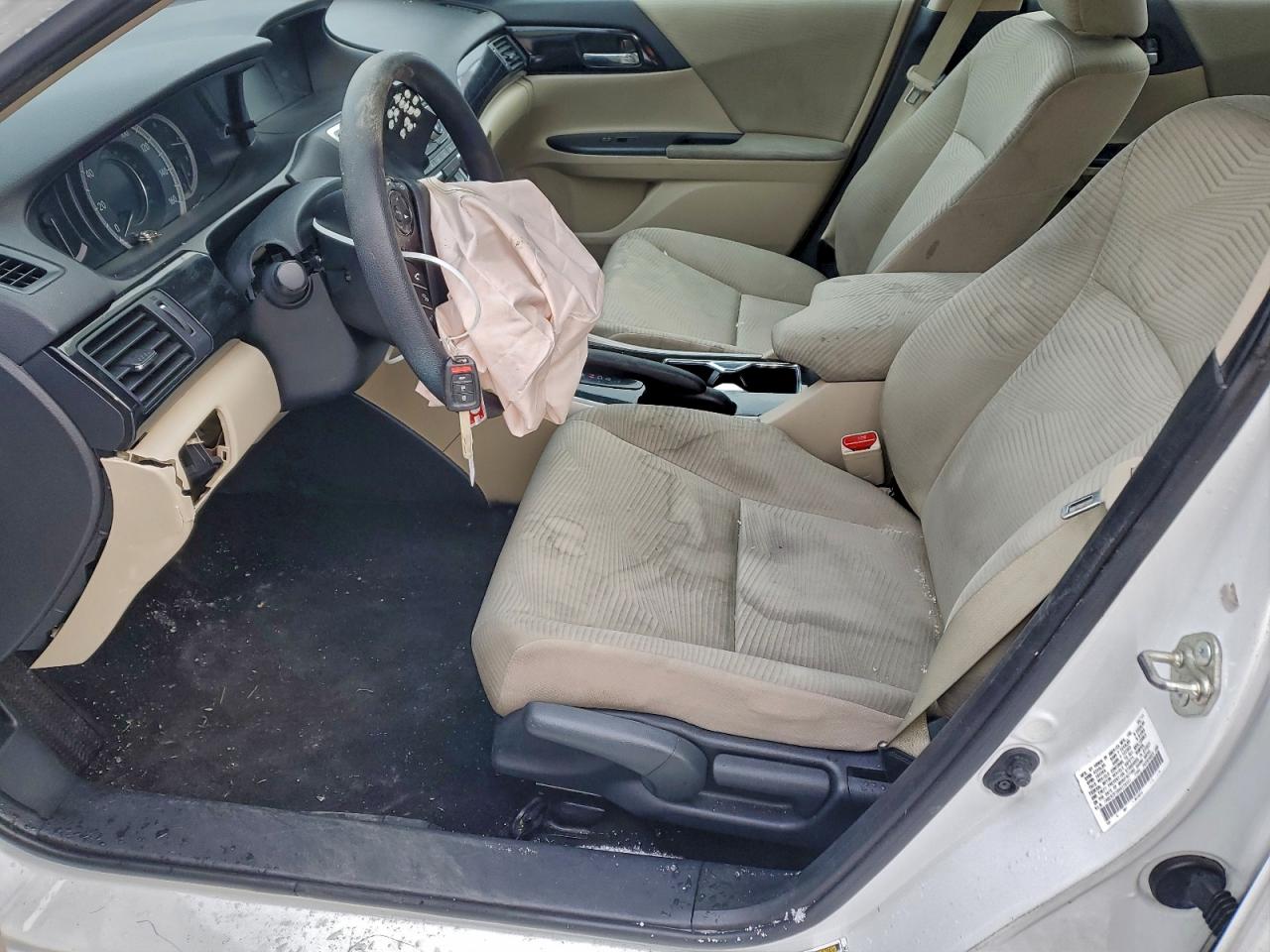 2017 HONDA ACCORD LX photo 7