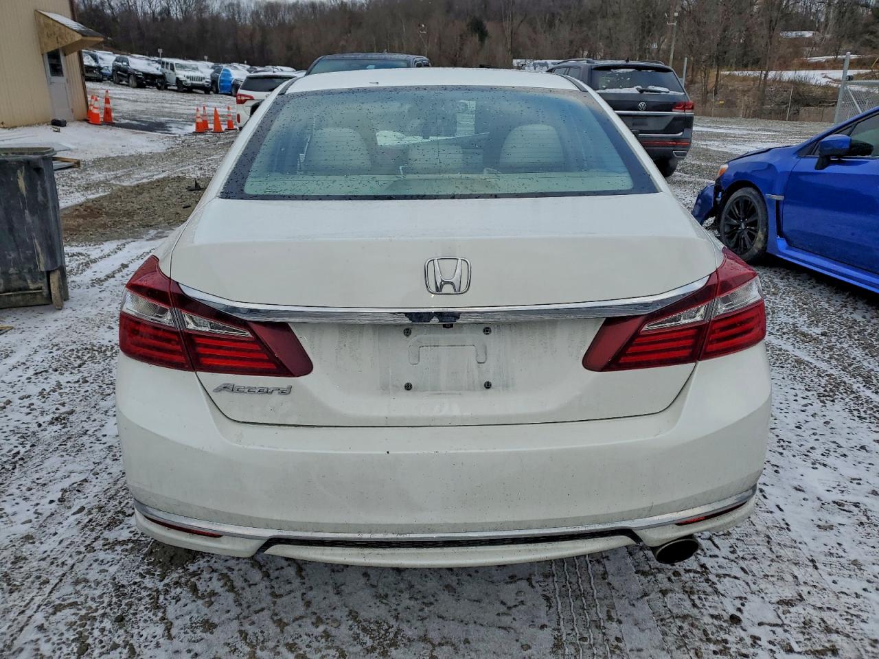 2017 HONDA ACCORD LX photo 6