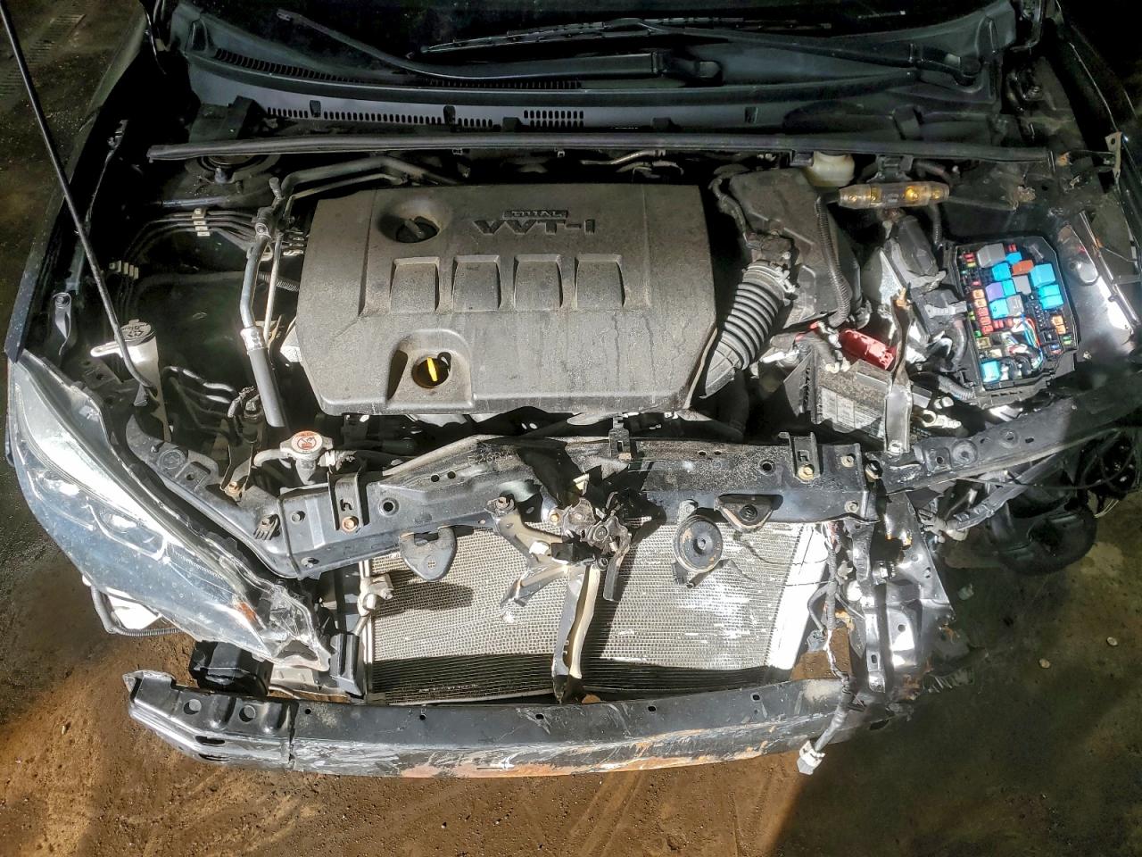 2018 TOYOTA COROLLA L photo 11