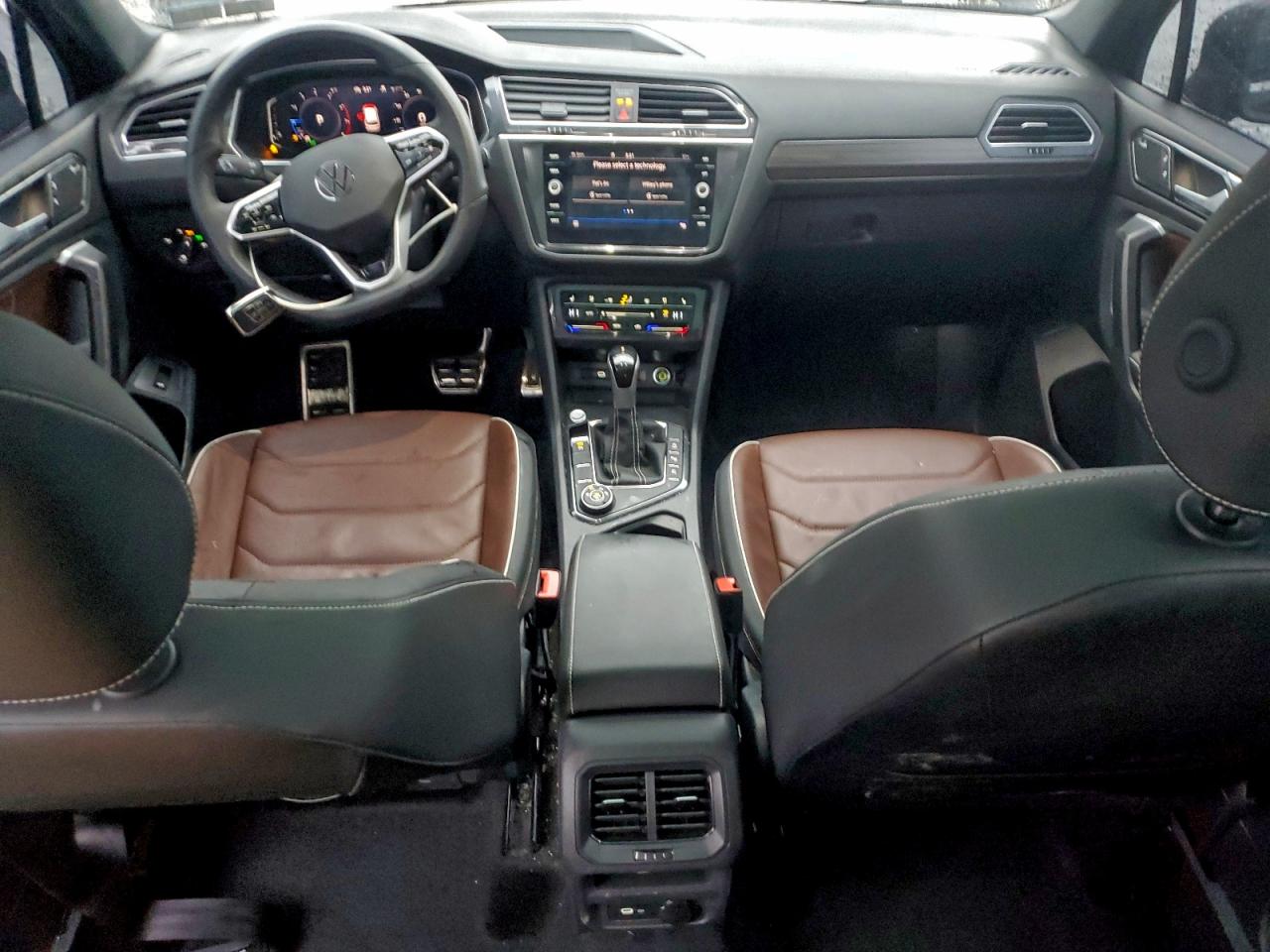 2024 VOLKSWAGEN TIGUAN SEL R-LINE BLACK photo 8