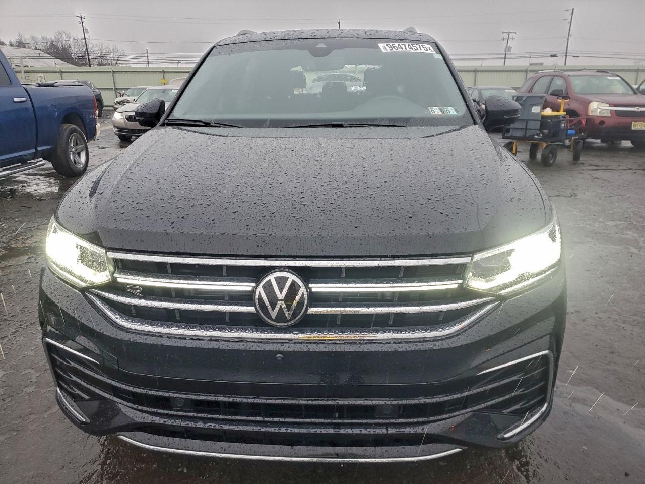 2024 VOLKSWAGEN TIGUAN SEL R-LINE BLACK photo 5