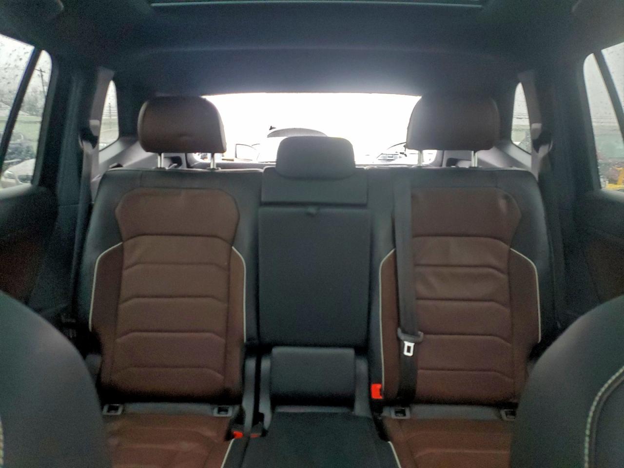 2024 VOLKSWAGEN TIGUAN SEL R-LINE BLACK photo 10
