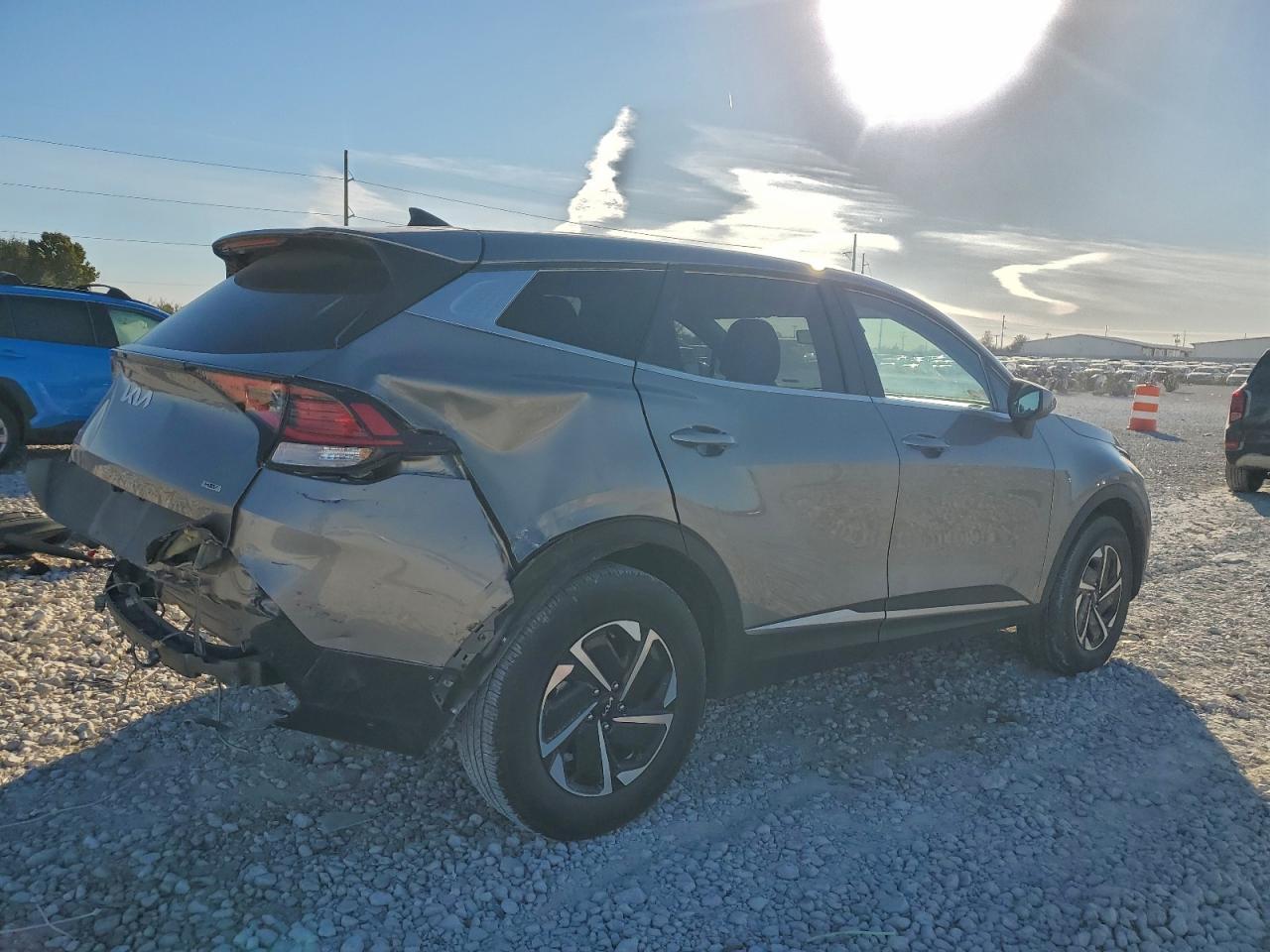 2023 KIA SPORTAGE LX photo 3