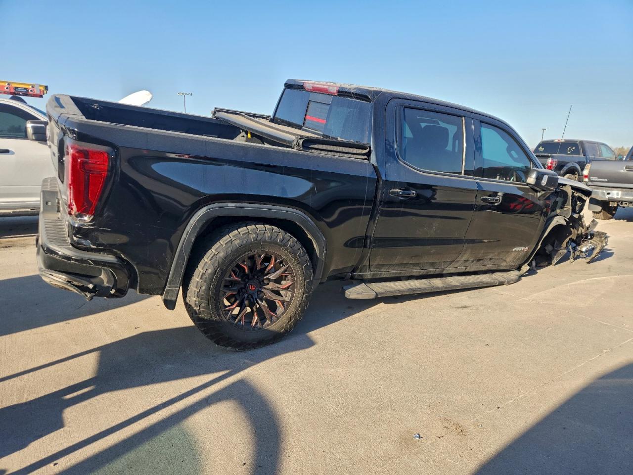 2019 GMC SIERRA K1500 AT4 photo 3