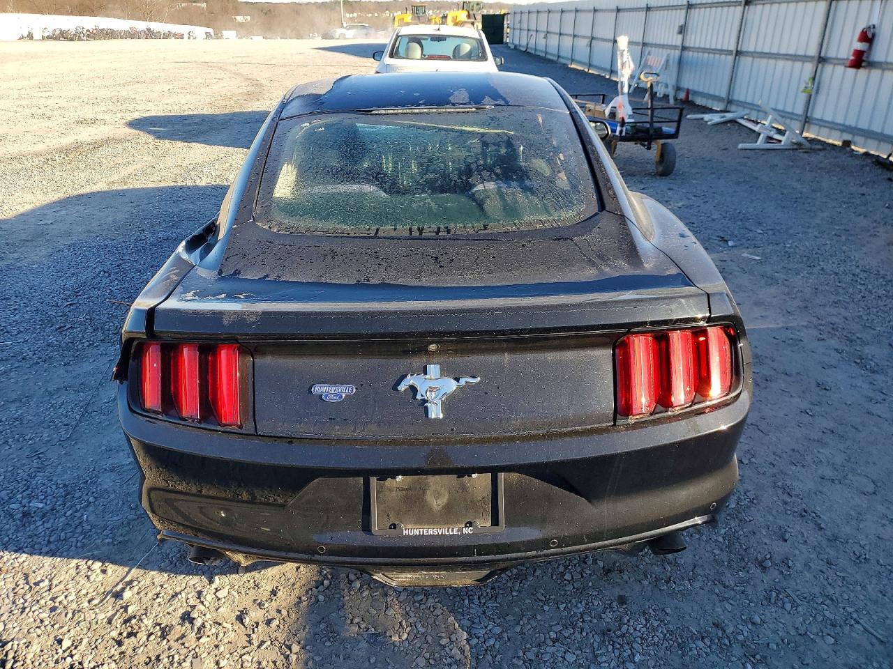 2017 FORD MUSTANG photo 6