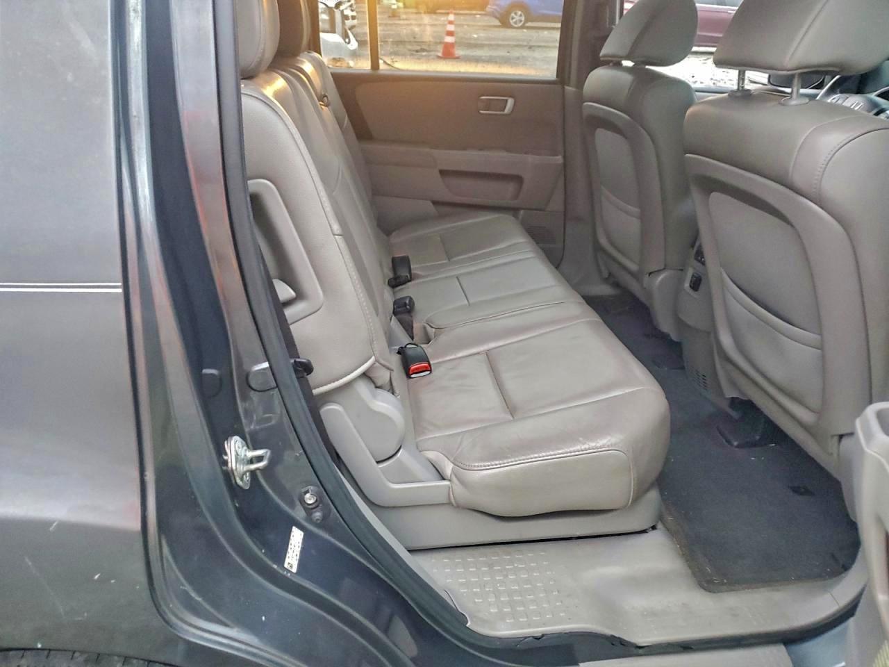 2013 HONDA PILOT EXL photo 10