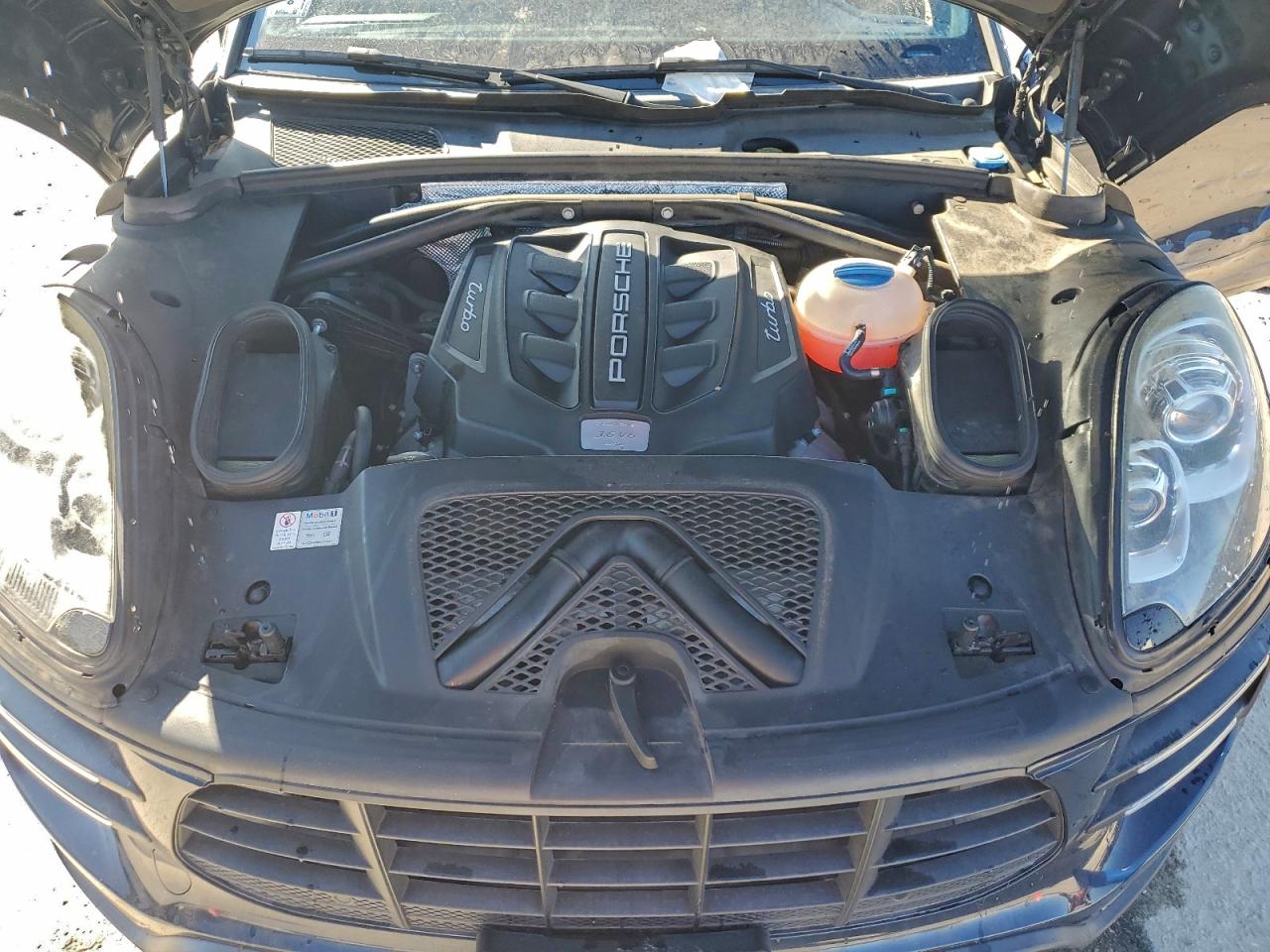 2017 PORSCHE MACAN TURBO photo 23