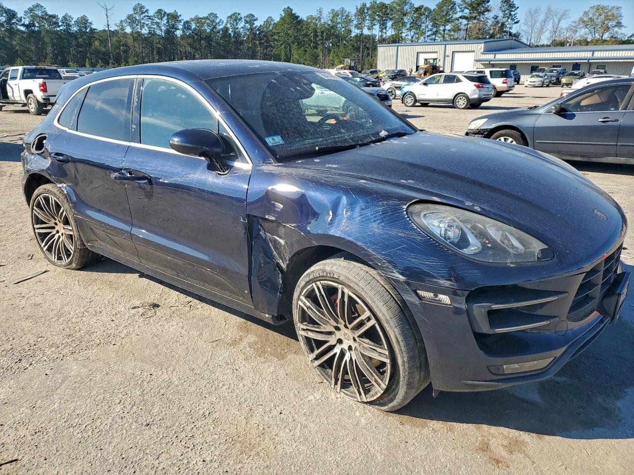 2017 PORSCHE MACAN TURBO photo 7
