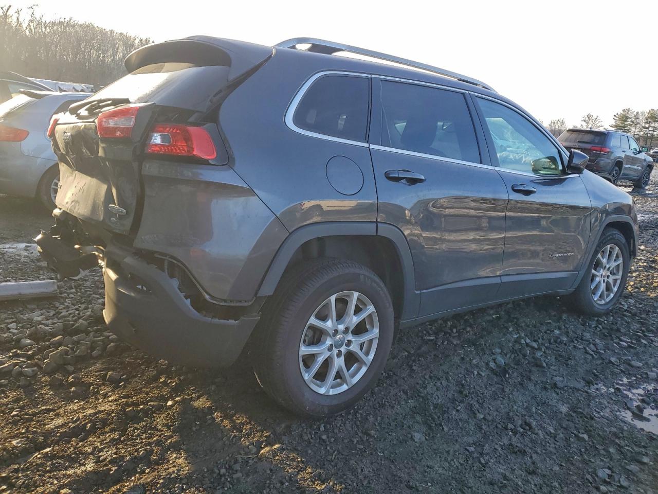2017 JEEP CHEROKEE LATITUDE photo 3