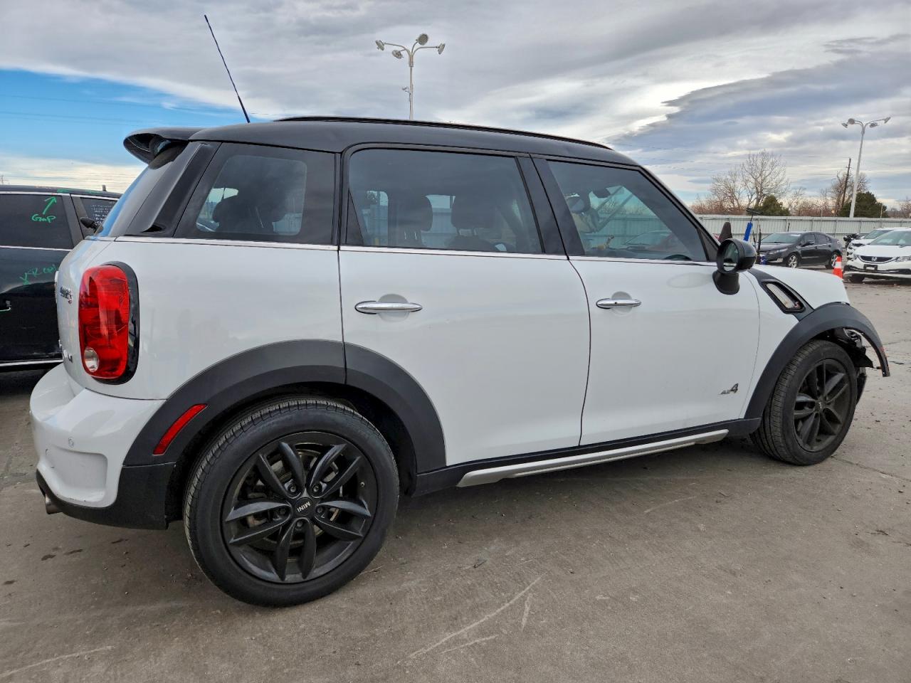2016 MINI COOPER S COUNTRYMAN photo 3