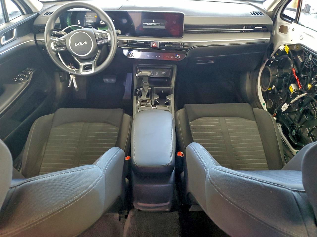 2025 KIA K5 LXS photo 8