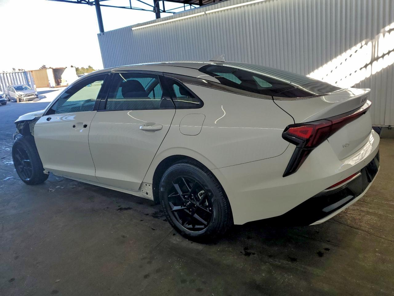 2025 KIA K5 LXS photo 2