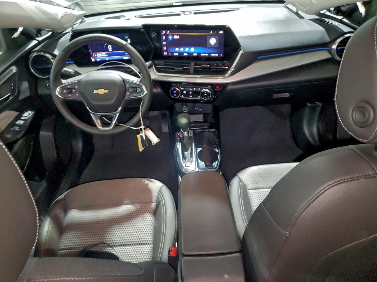 2025 CHEVROLET TRAX 1LT photo 8