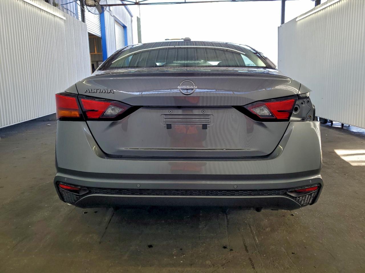 2025 NISSAN ALTIMA SV photo 6