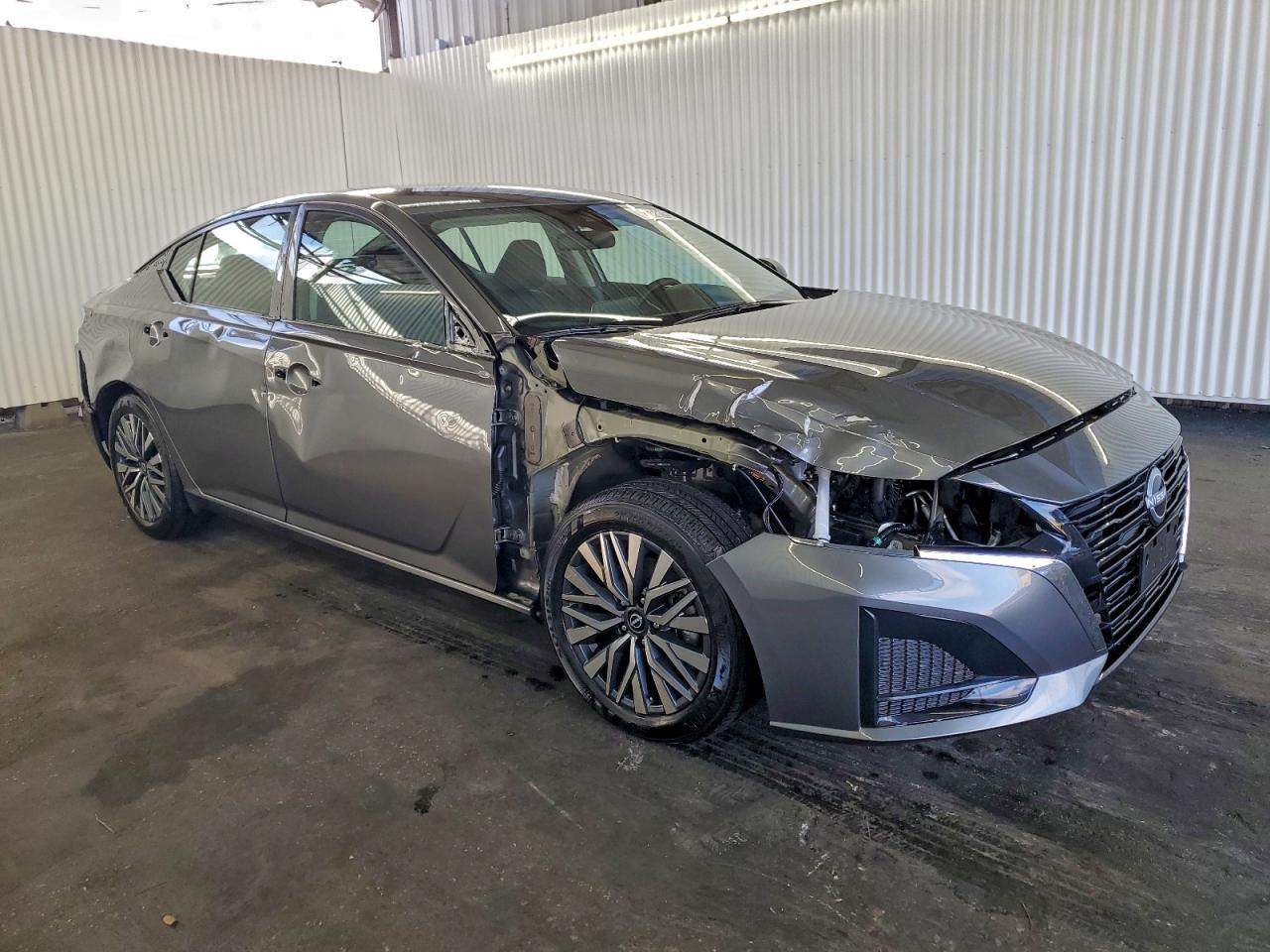 2025 NISSAN ALTIMA SV photo 4