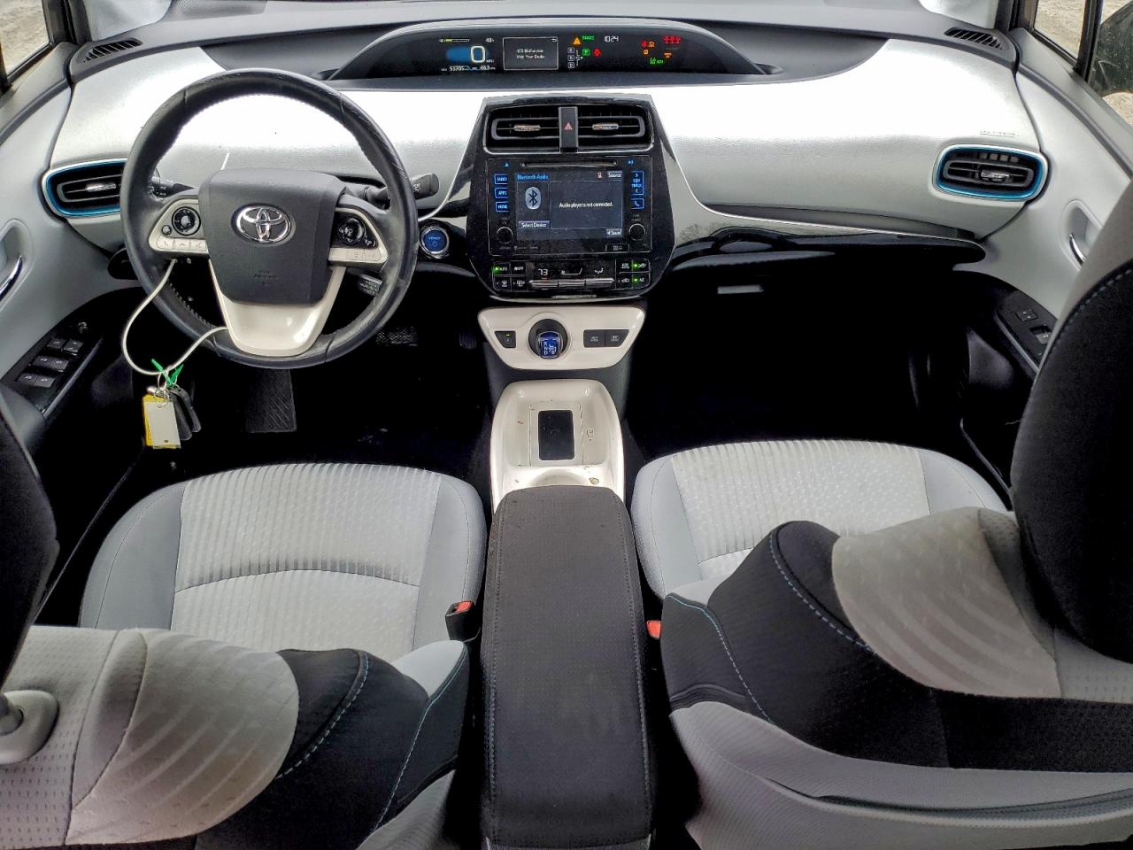 2018 TOYOTA PRIUS photo 8