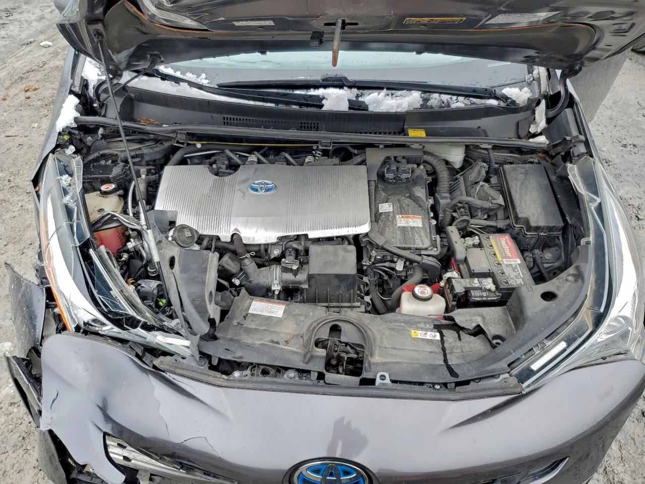 2018 TOYOTA PRIUS photo 11