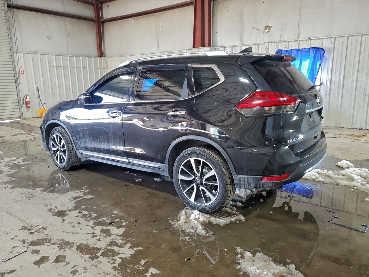 2017 NISSAN ROGUE SV photo 2