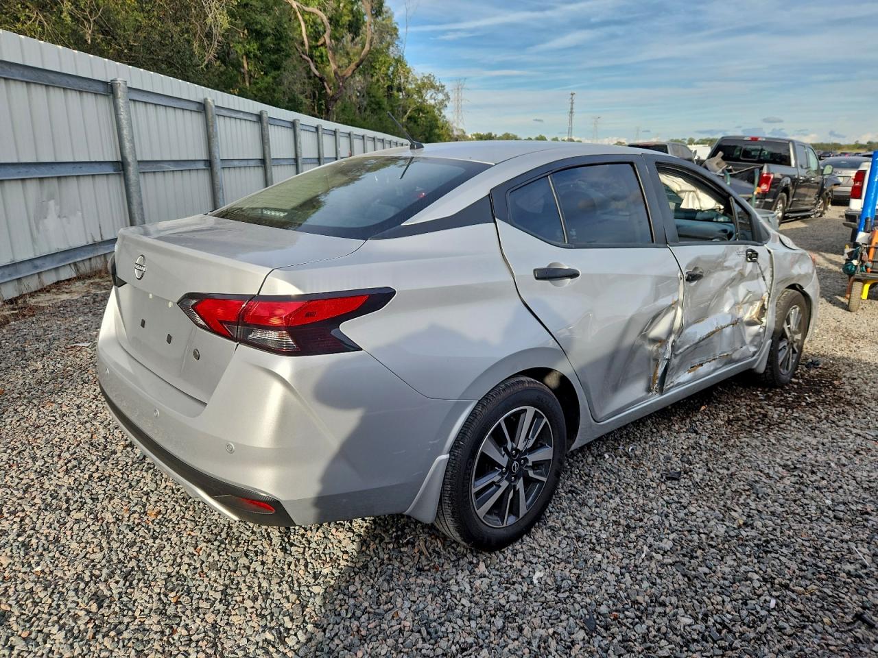 2024 NISSAN VERSA S photo 3