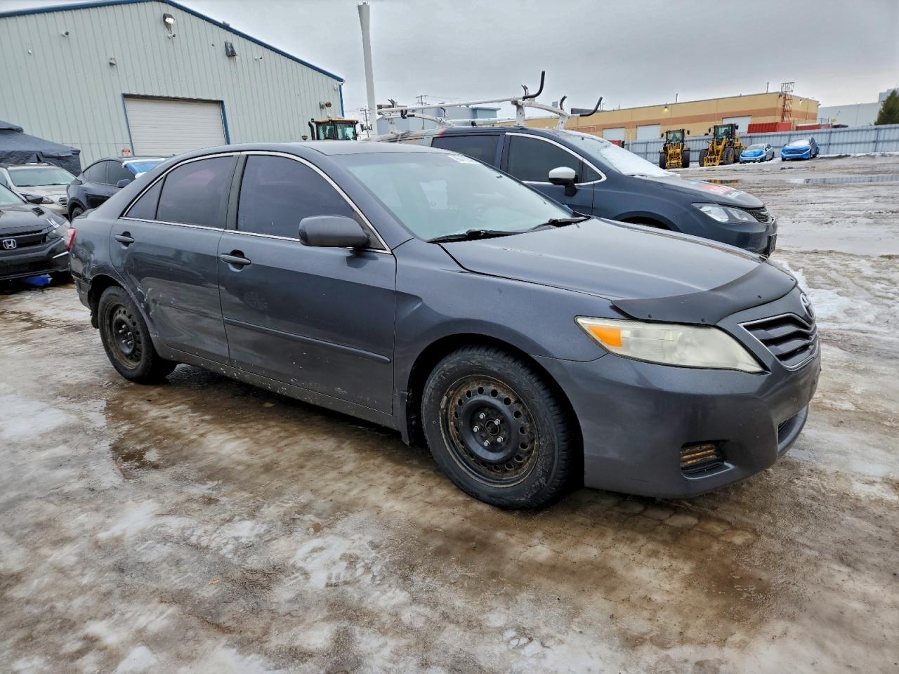2011 TOYOTA CAMRY BASE photo 4