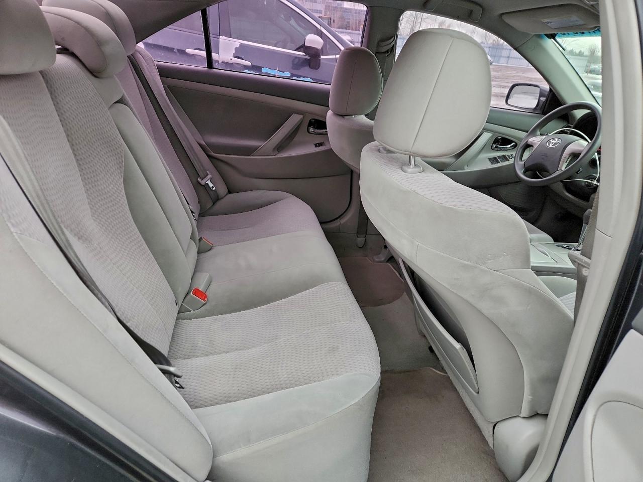 2011 TOYOTA CAMRY BASE photo 10