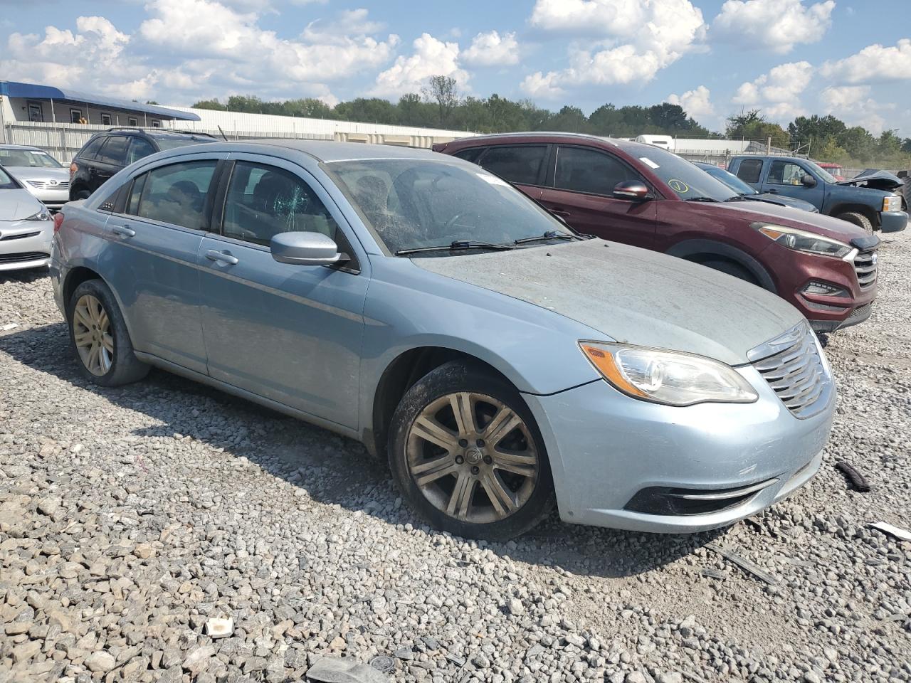 2013 CHRYSLER 200 LX photo 4
