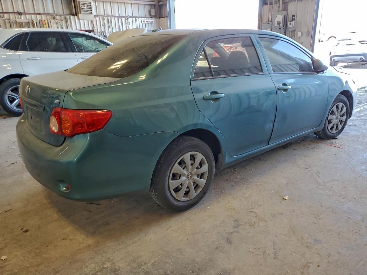 2010 TOYOTA COROLLA BASE photo 3