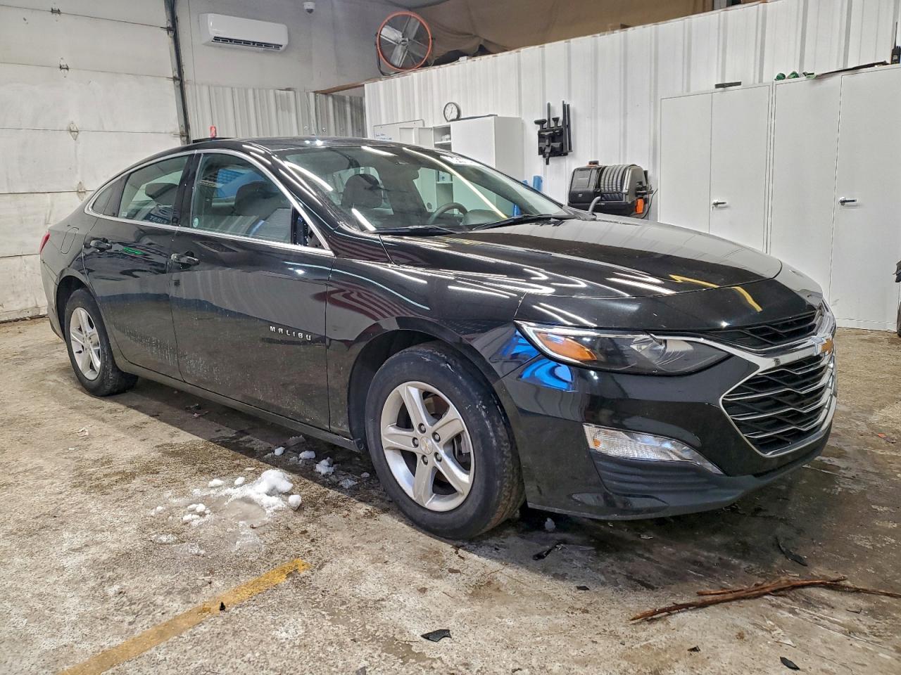 2024 CHEVROLET MALIBU LT photo 4