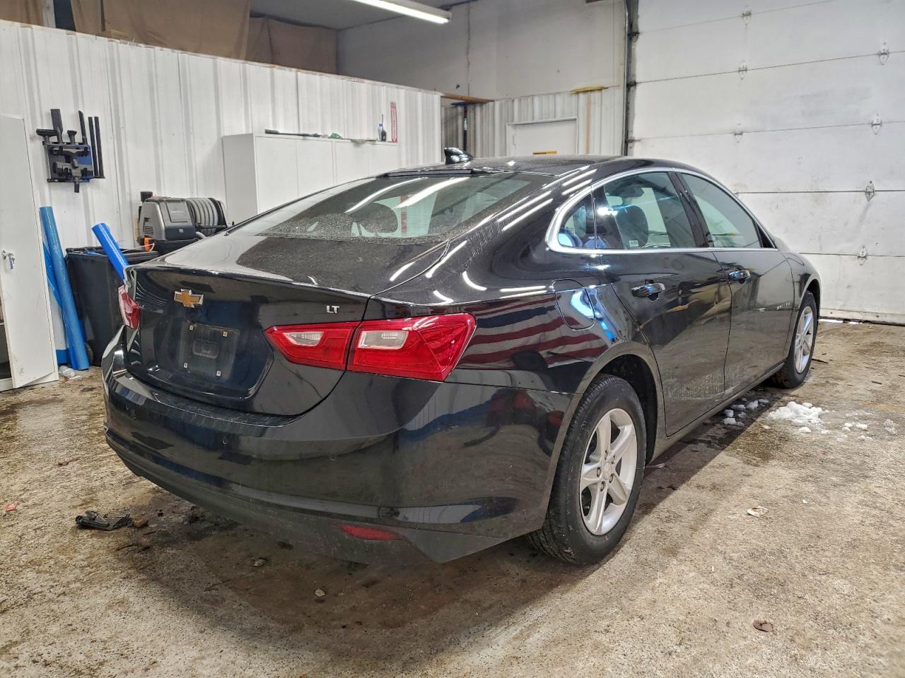 2024 CHEVROLET MALIBU LT photo 3