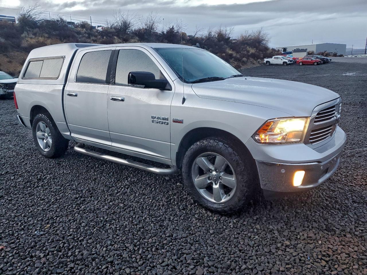 2016 RAM 1500 SLT photo 4