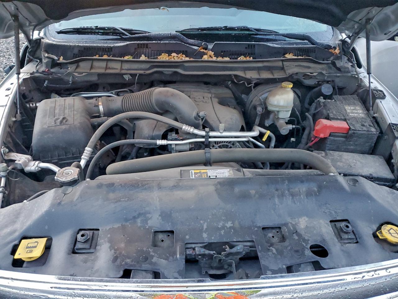 2016 RAM 1500 SLT photo 11