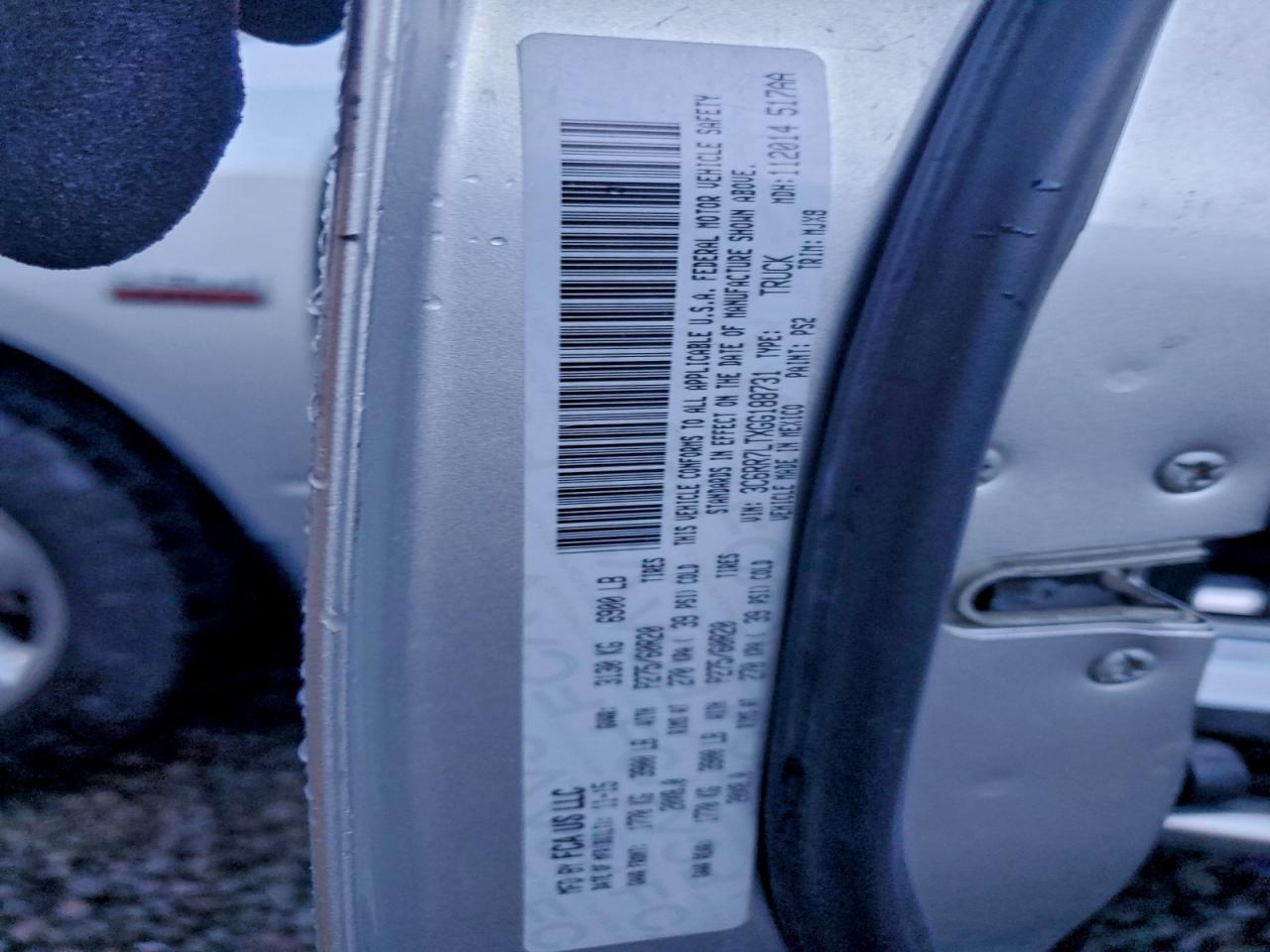 2016 RAM 1500 SLT photo 12