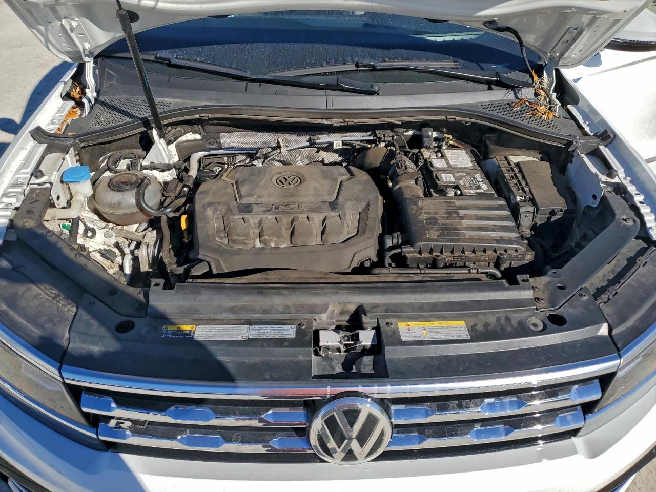 2021 VOLKSWAGEN TIGUAN SEL PREMIUM R-LINE photo 12