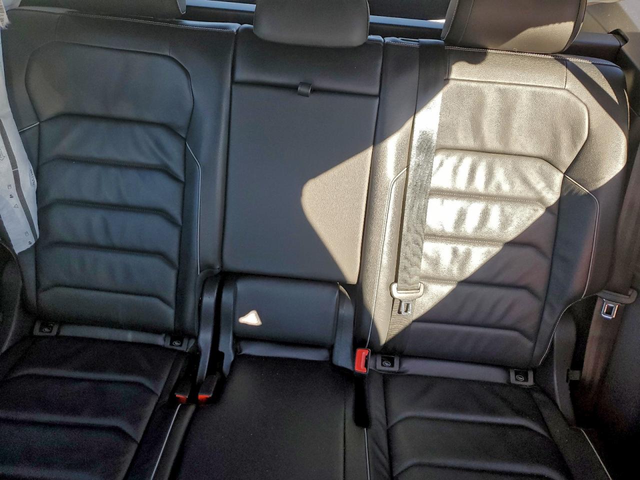 2021 VOLKSWAGEN TIGUAN SEL PREMIUM R-LINE photo 10