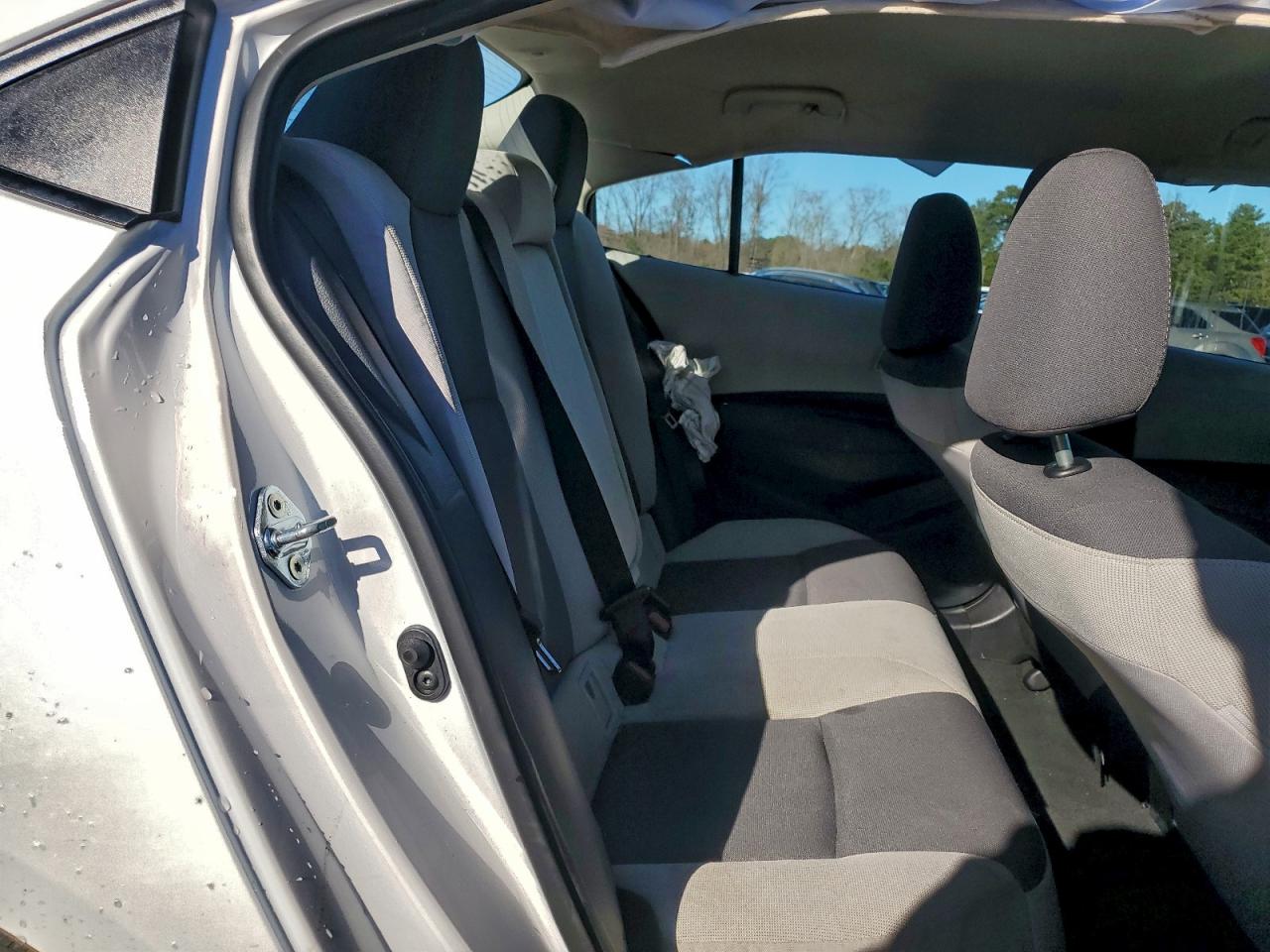 2025 TOYOTA COROLLA LE photo 10