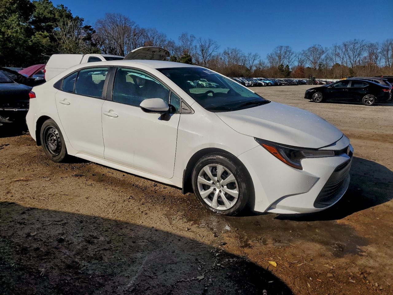 2025 TOYOTA COROLLA LE photo 4