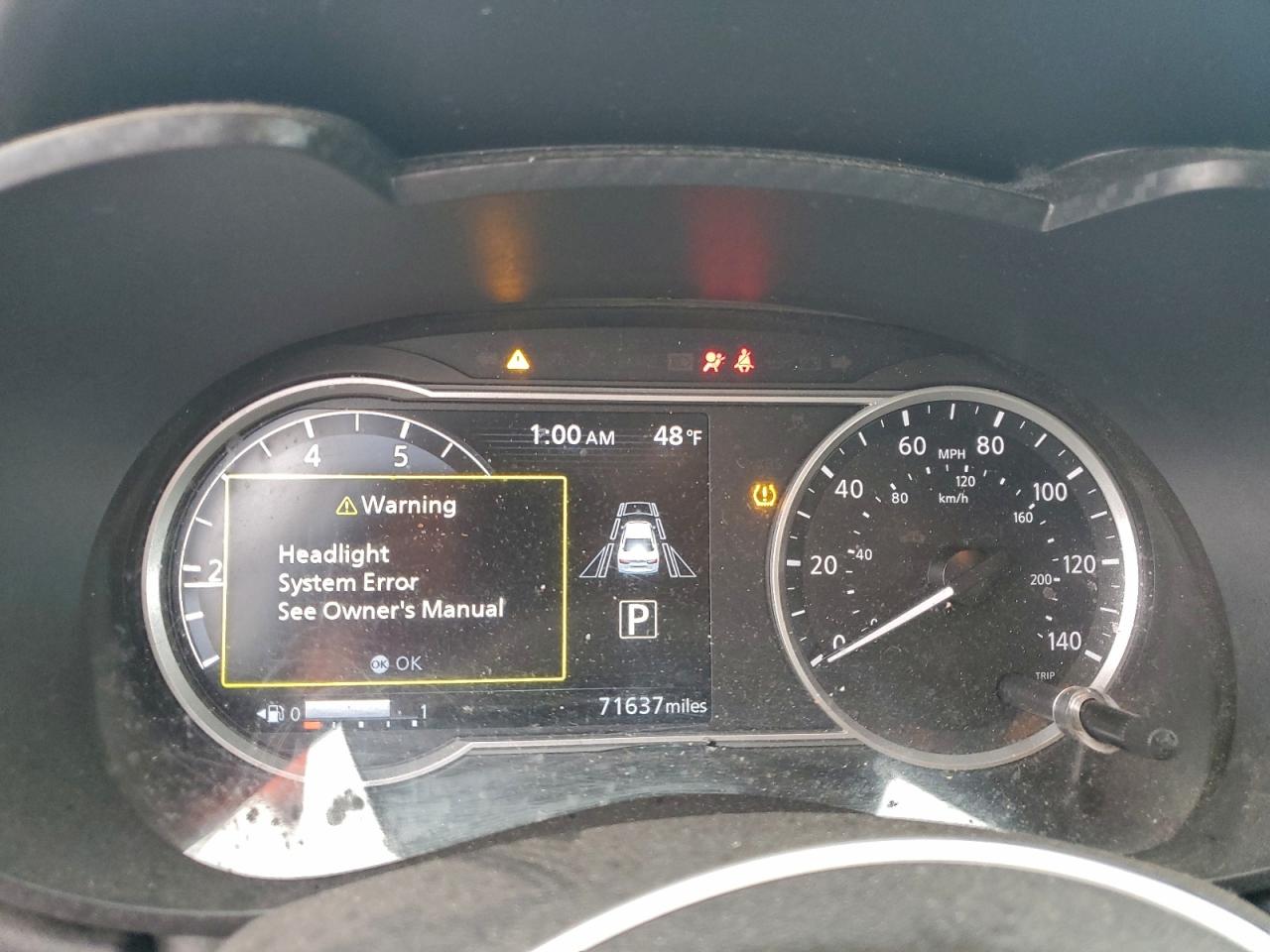 2021 NISSAN VERSA SR photo 17