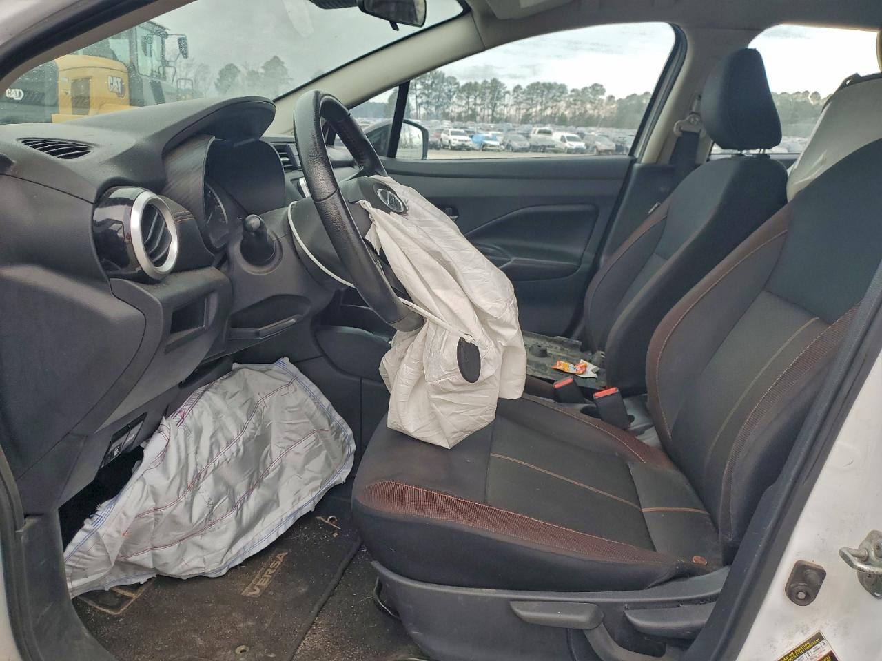 2021 NISSAN VERSA SR photo 13