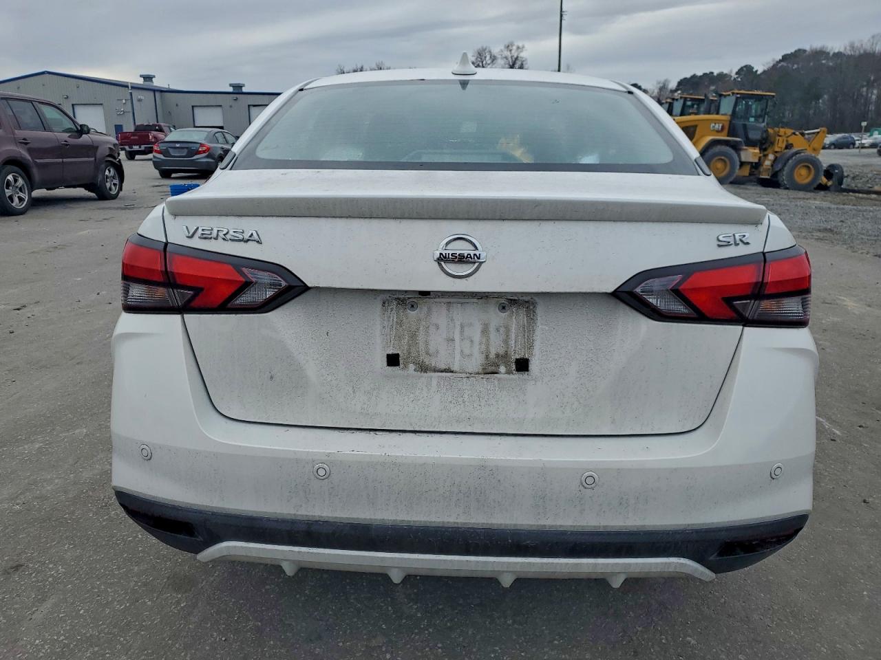 2021 NISSAN VERSA SR photo 11