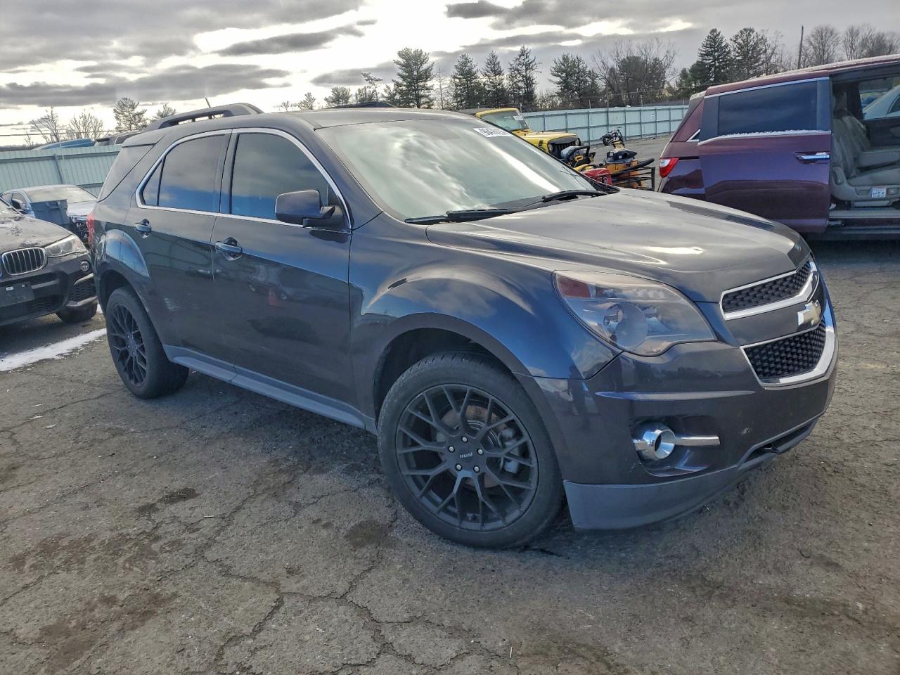 2015 CHEVROLET EQUINOX LT photo 4