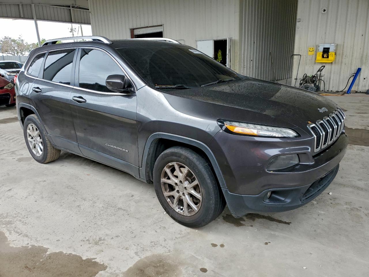 2016 JEEP CHEROKEE LATITUDE photo 4