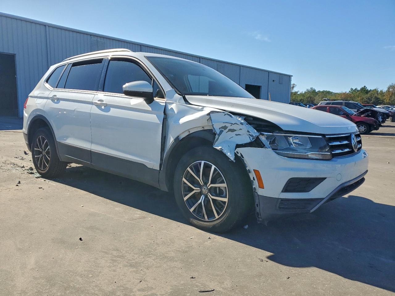 2021 VOLKSWAGEN TIGUAN S photo 4
