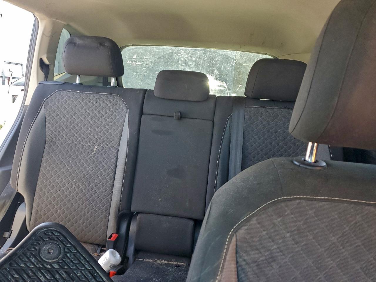 2021 VOLKSWAGEN TIGUAN S photo 10