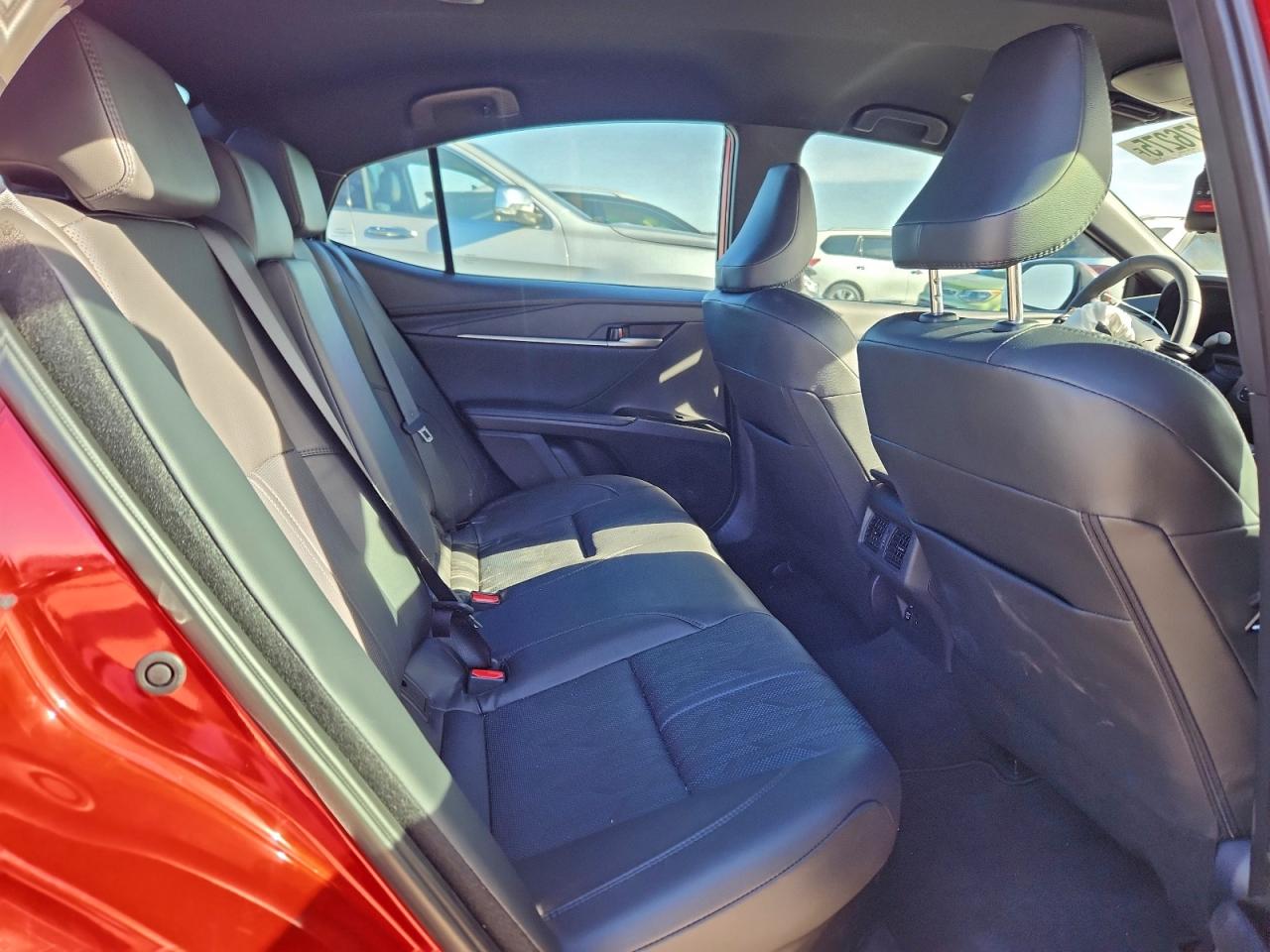 2025 TOYOTA CAMRY XSE photo 10