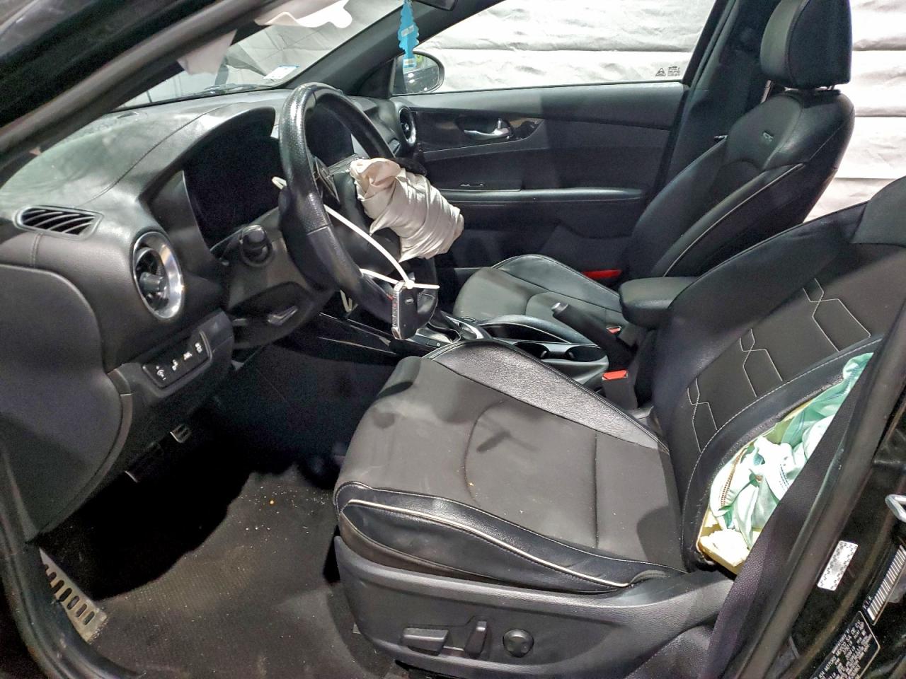 2021 KIA FORTE GT LINE photo 7