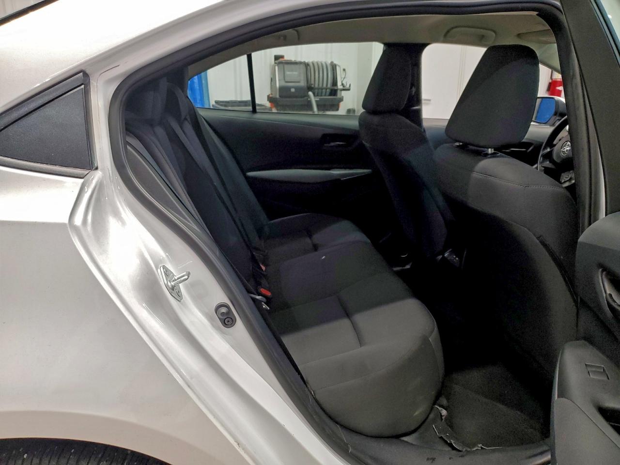 2024 TOYOTA COROLLA LE photo 10