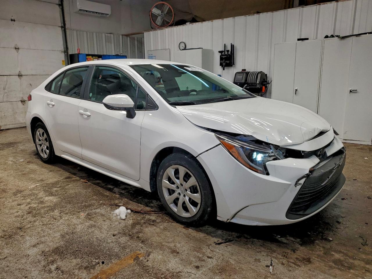 2024 TOYOTA COROLLA LE photo 4